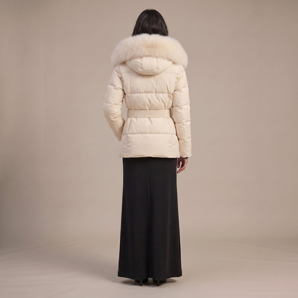 Steppjacke Amira in Rosa mit Fellkapuze und Gürtel