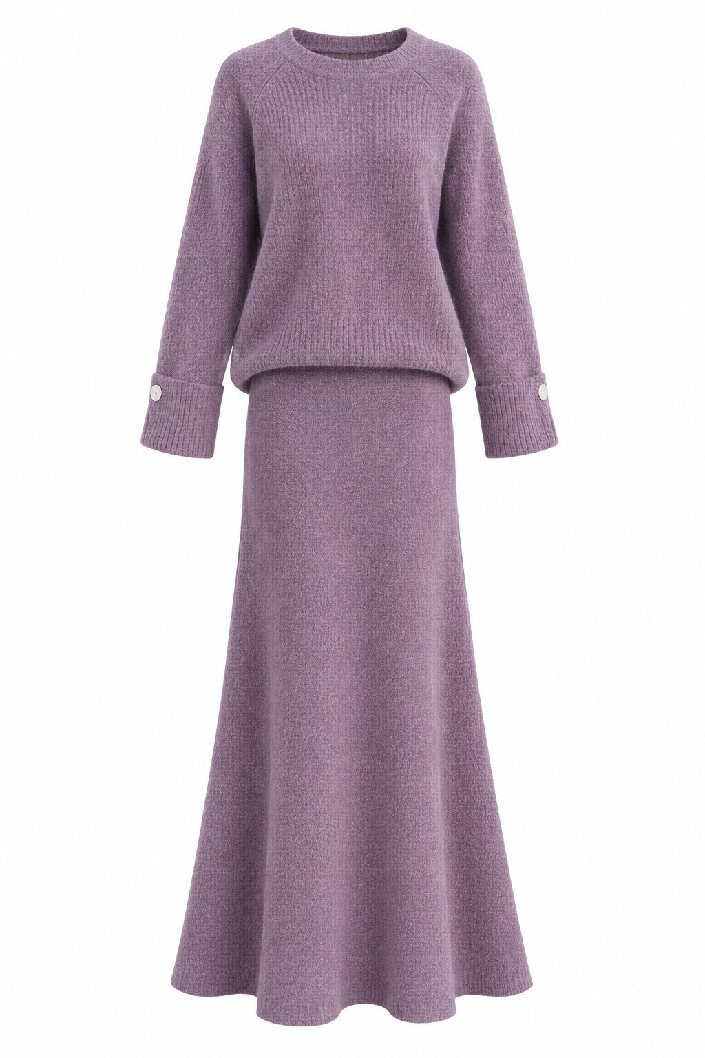 Strick-Zweiteiler Selin in Mauve, Pullover und Rock freigestellt vor weißem Hintergrund